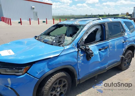 2025 Honda Pilot Awd Trailsport из США, поврежденный, VIN 5FNYG1H69SB000192